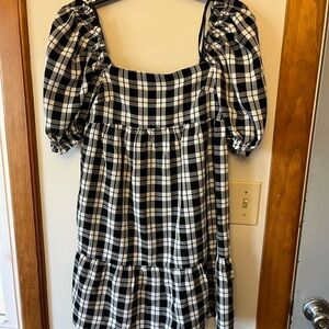 Black and White Plaid Dress with Puff Sleeves